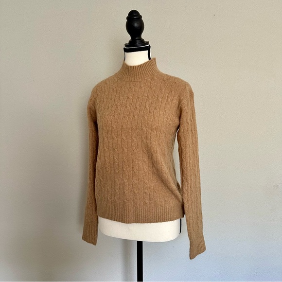 *J.CREW* NWT Extra-Soft Cable Knit Pullover Sweater XS - Picture 3 of 6